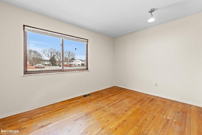 Building Photo - 11050 Irene Ave