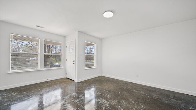 Building Photo - 34 E Geeter Rd