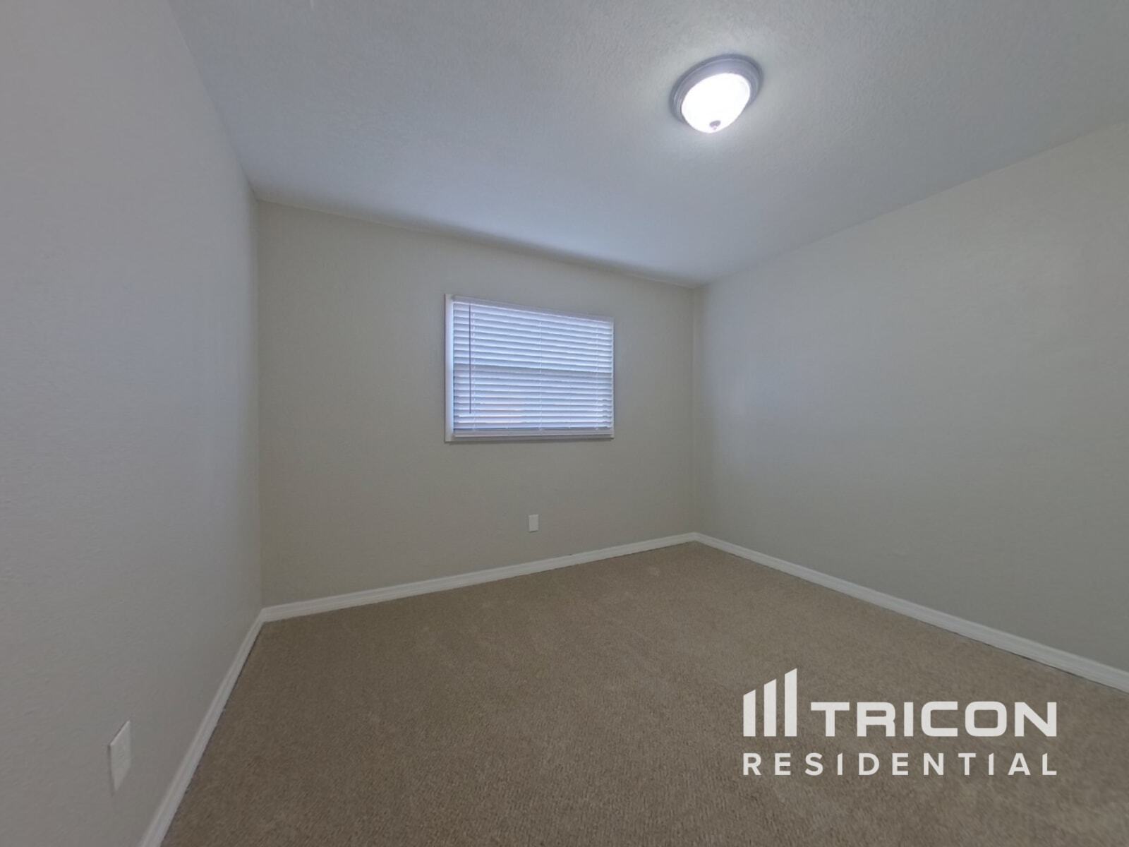 Building Photo - 1569 Lotus Path