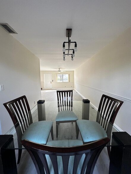 Building Photo - 5704 Channel Dr