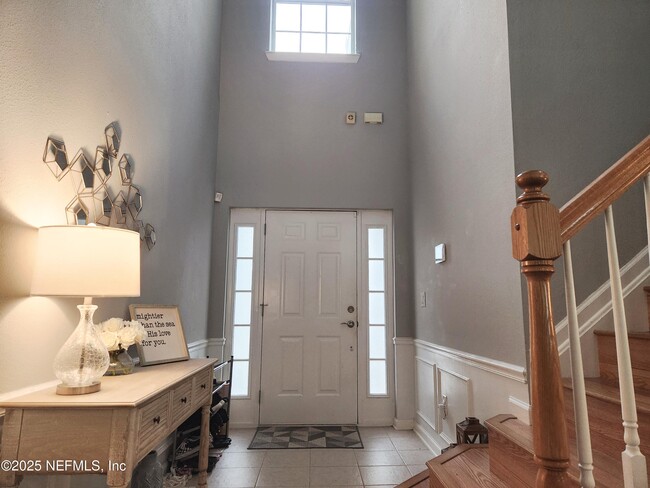 Building Photo - 3857 Lionheart Dr