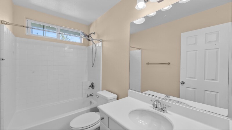 Building Photo - 63 Potters Bend