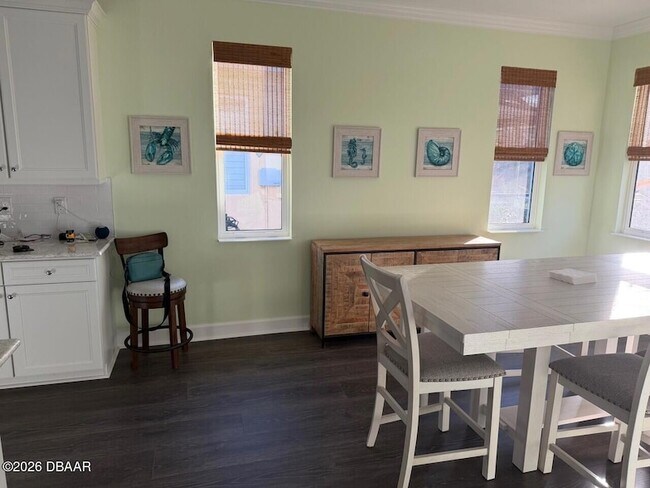 Building Photo - 621 Hang Loose Wy