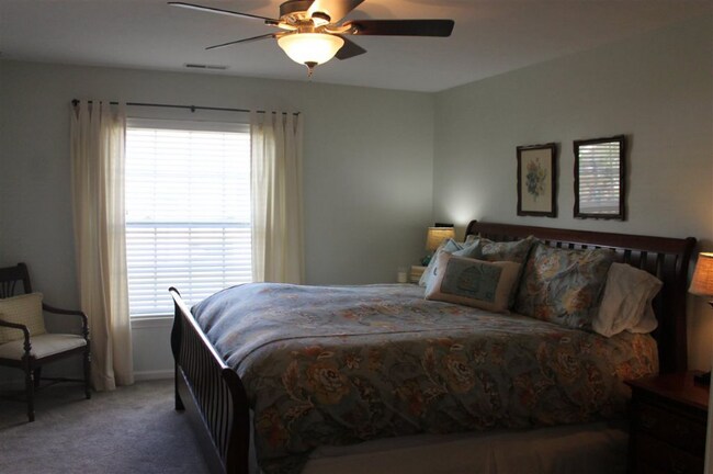 Building Photo - 3765 Ellison Dr