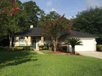 Building Photo - Stunning 3 bedroom 2 bathroom in Heather G...