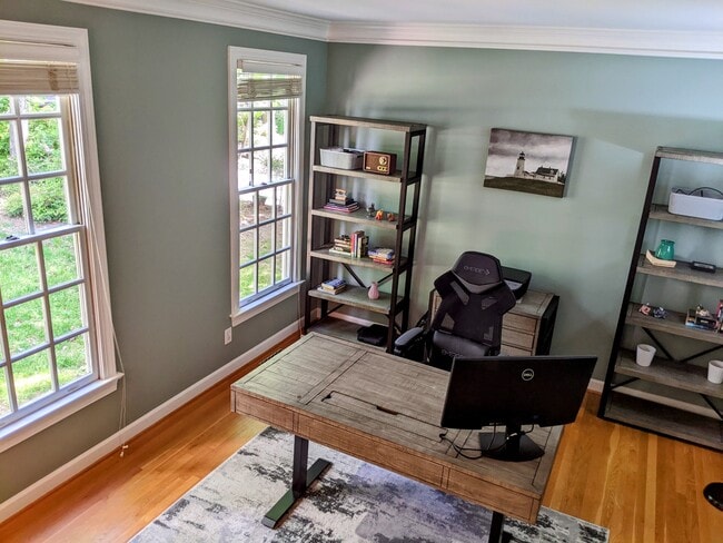 Building Photo - 102 Blackford Ct