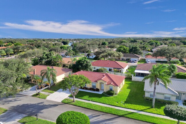 Building Photo - Great Single Family Home in Miramar