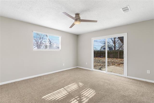 Building Photo - 714 Pleasant Valley Rd