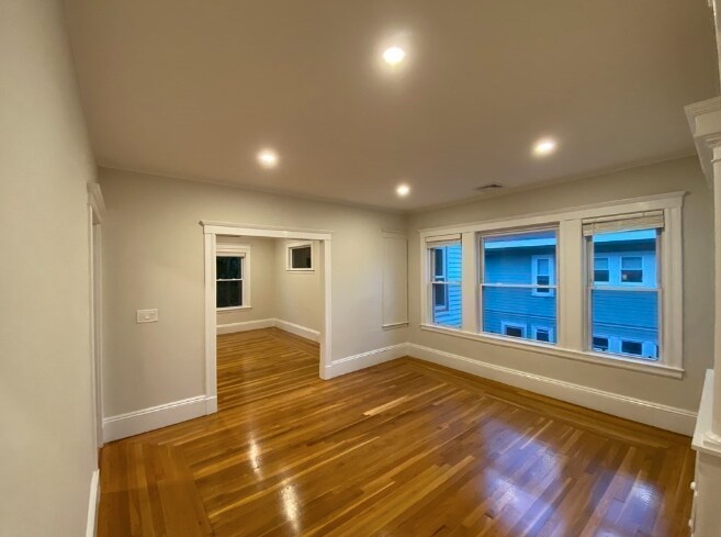 Building Photo - 26 Playstead Rd