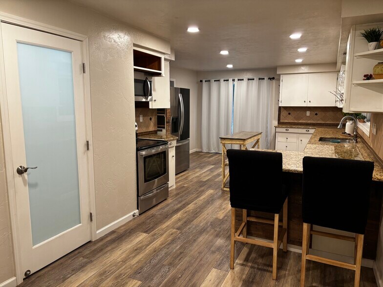 Kitchen and walk in pantry - 6971 Rainbow Dr SE