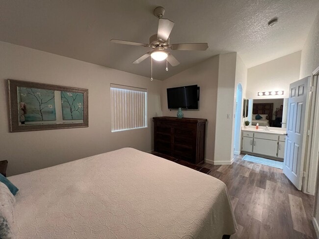 Building Photo - FURNISHED SHORT TERM RENTAL!