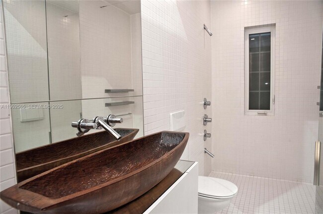 Building Photo - 1573 Pennsylvania Ave