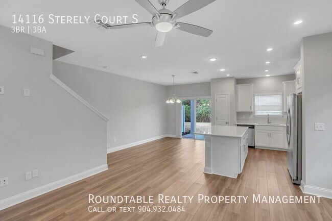 Building Photo - 14116 Sterely Ct S
