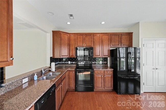 Building Photo - 9009 Smokey Hill Ln