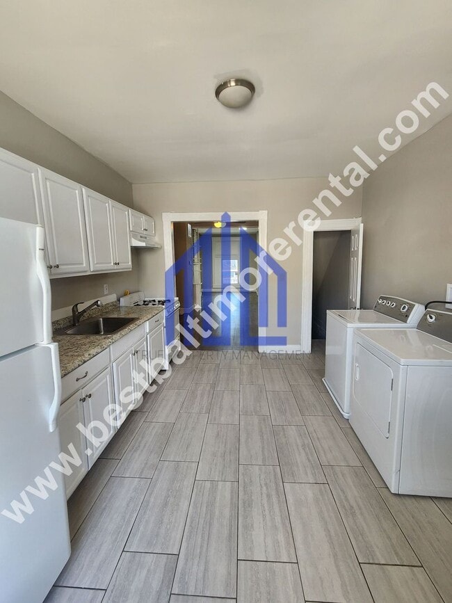 Building Photo - Spacious 3 Bedroom in East Baltimore