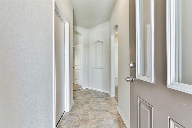 Building Photo - 15111 Longleaf Frst Dr