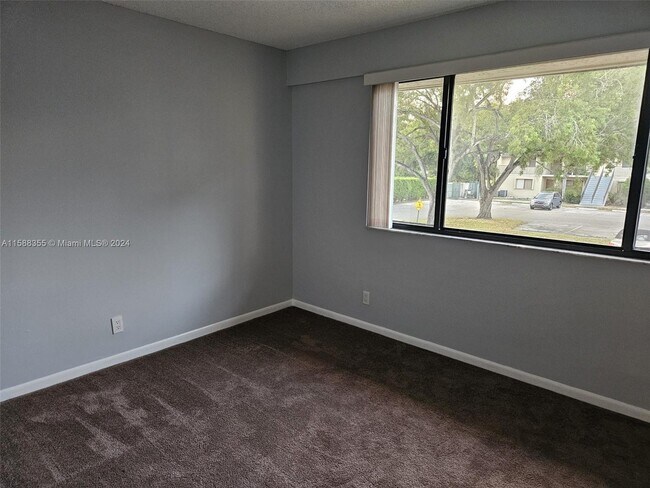 Building Photo - 97 Deer Creek Rd