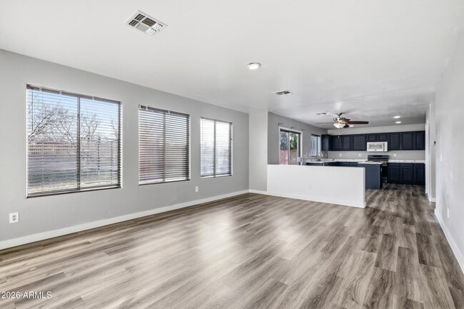 Building Photo - 1537 E Bowman Dr