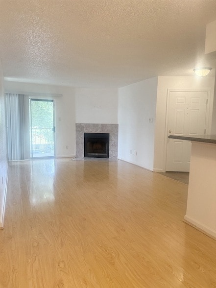 Building Photo - 11201 Lynbrook Dr