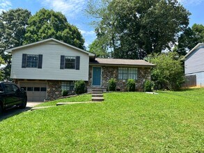 Building Photo - 3BR/ 1.5BA, Home in Rocky Hill