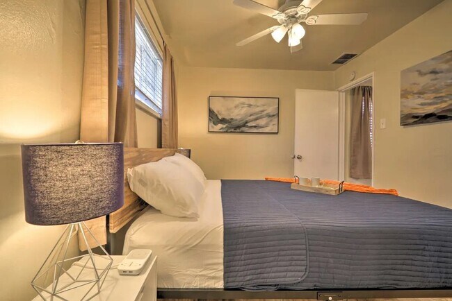 Building Photo - 3918 Thomason Ave