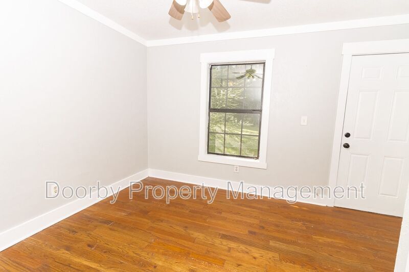 Building Photo - 8800 Millard Lee Ln