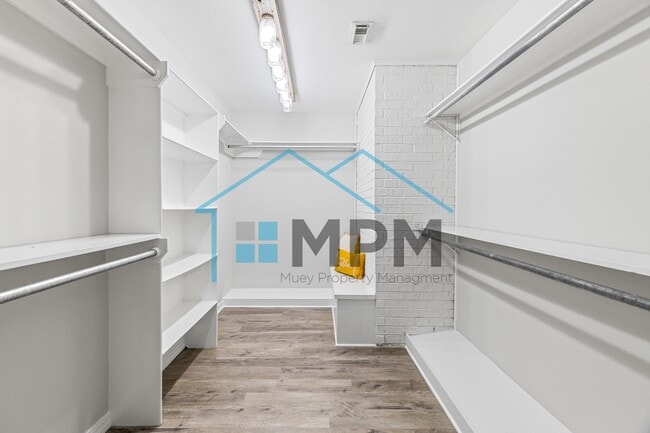 Building Photo - 212 LA-144