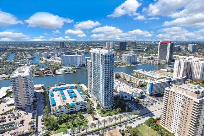 Building Photo - 1945 S Ocean Dr