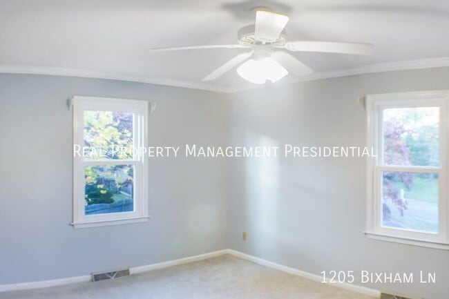 Building Photo - 1205 Bixham Ln