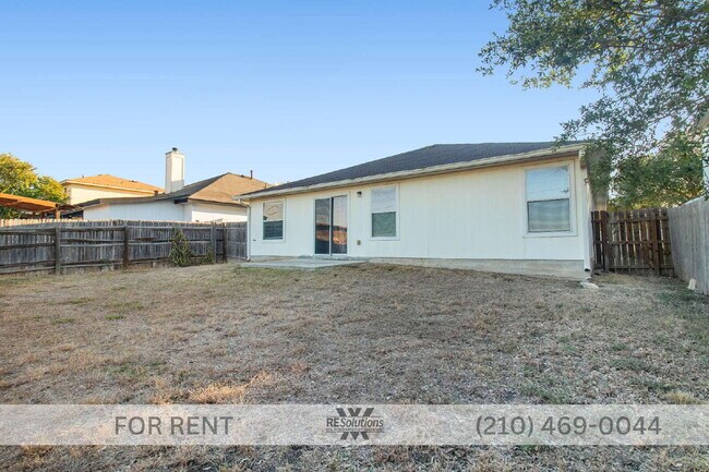 Building Photo - "Charming 3-Bedroom Home with 2 Full Baths and 1,754 Sq Ft of Comfort in Converse, TX!"