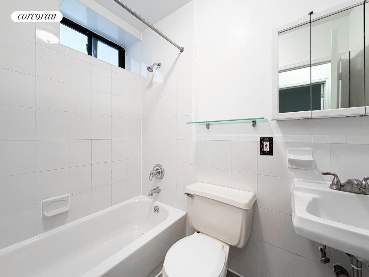 Building Photo - 230 54th St