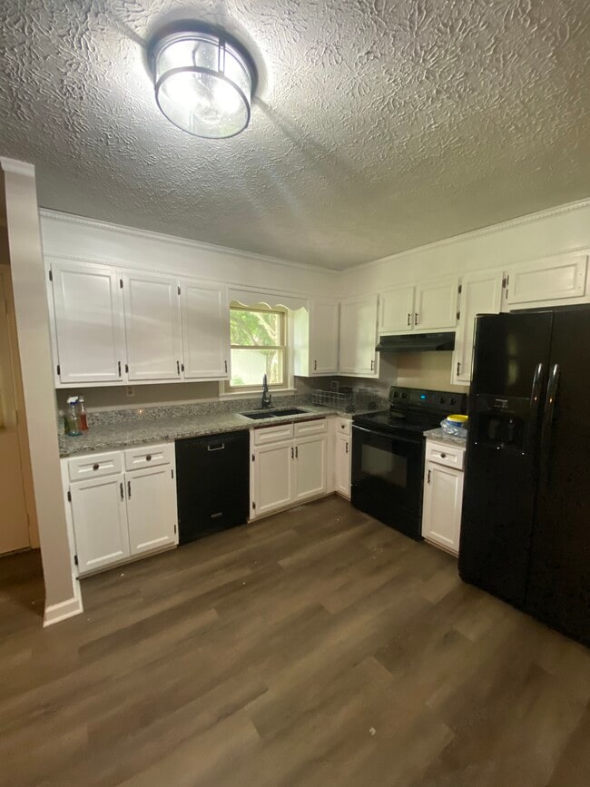 Building Photo - 1823 Grider Pond Rd