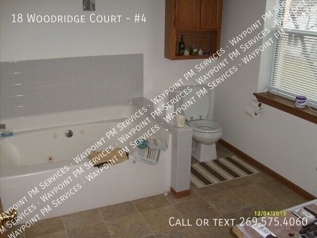 Building Photo - 18 Woodridge Ct