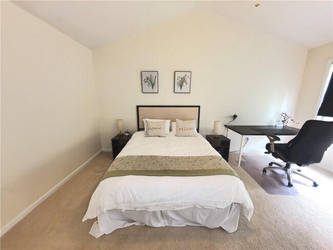 Building Photo - 3362 Briaroak Dr