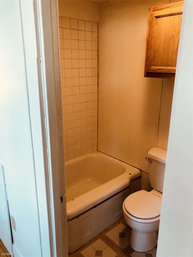 Building Photo - 1 br, 1 bath  - 1010 12th Ave N  near NDSU