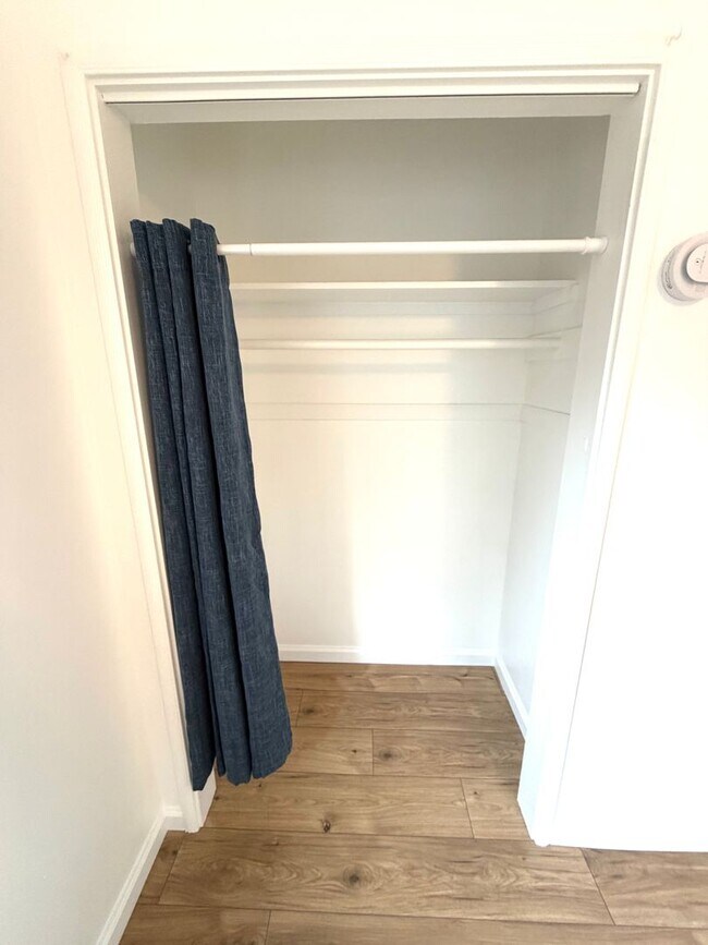 Building Photo - Private & Cozy Detached ADU in South Tahoe Park!