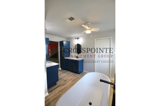 Building Photo - Recently remodeled South Tyler Home with Mother in Law Suite