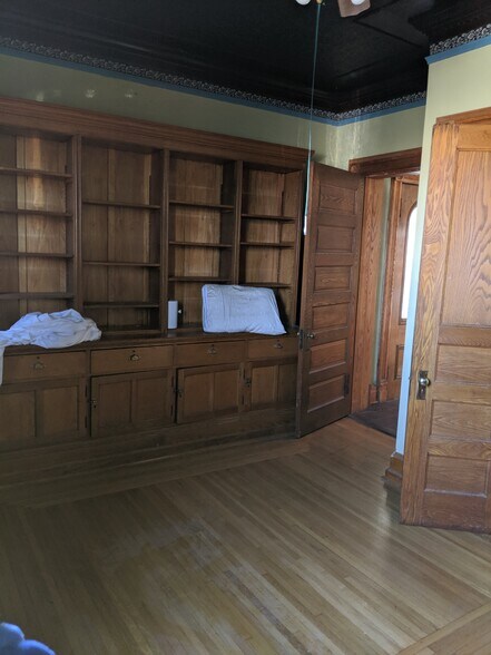Study room - 256 Bryant St
