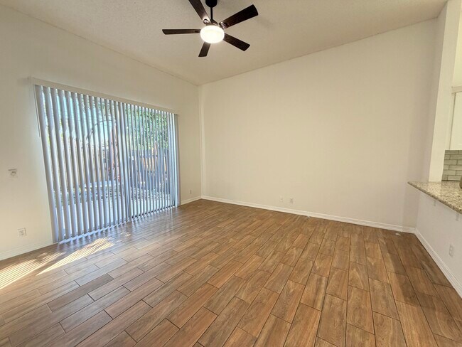 Building Photo - 133 Woodlake Cir