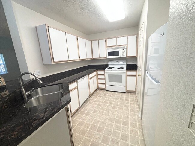 Primary Photo - Super Cute Spacious 2BD 2BA in the Hillsda...