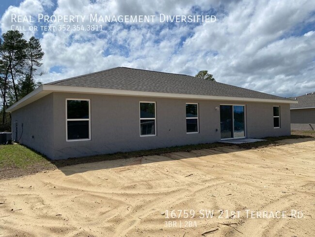 Building Photo - Custom Home - Desirable SW Ocala Neighborh...