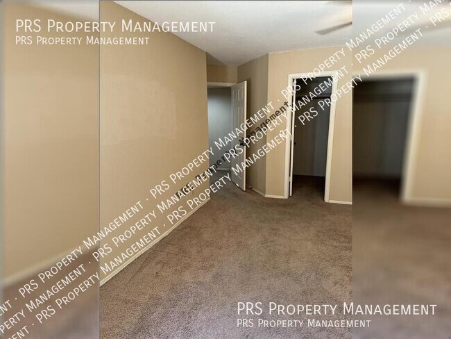 Building Photo - 11942 N 112th Way