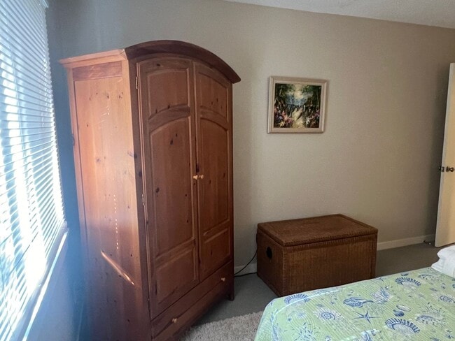 Building Photo - Unfurnished First Floor 3BR Condo in Sea P...