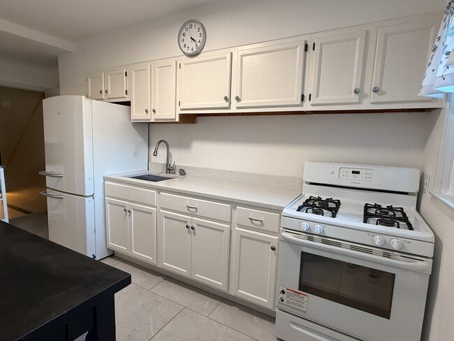 Building Photo - 5905 Loch Raven Blvd