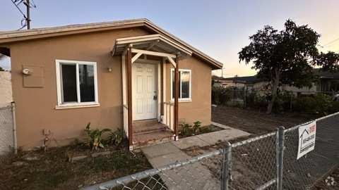 Building Photo - 11382 Violeta St