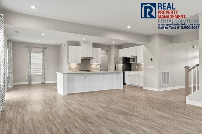 Building Photo - Great 4 bd 2.5 ba with attached garage and large deck!