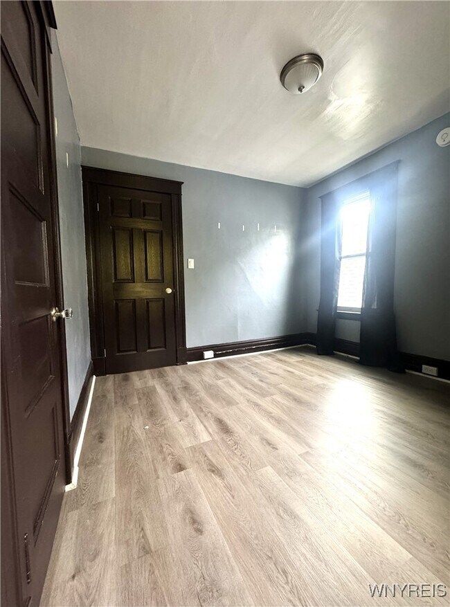 Building Photo - 1970 Whitney Ave