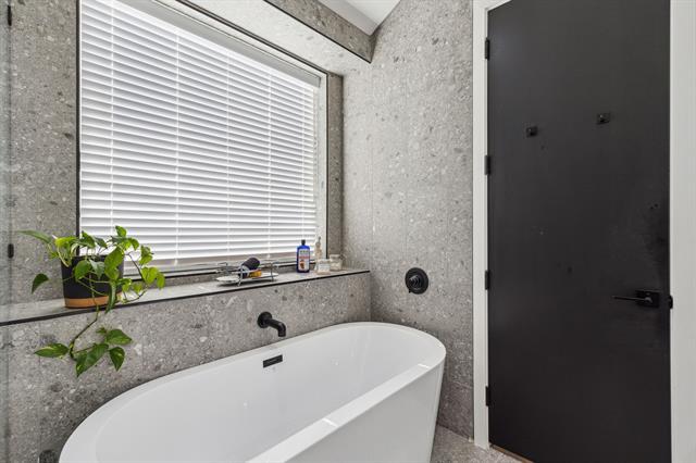 Building Photo - 2916 Hawthorne Ave