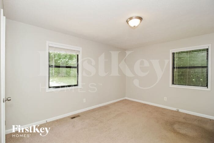 Building Photo - 585 Kurtz Rd