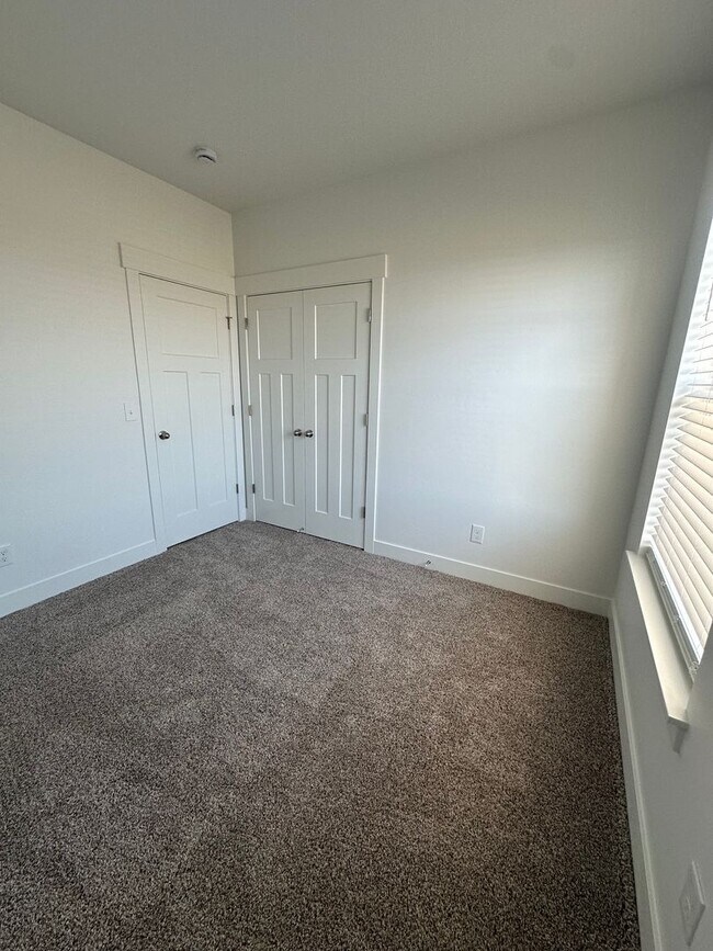 Building Photo - BRAND NEW Condo in Herriman!!!